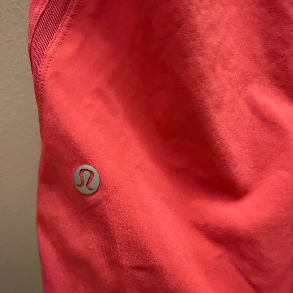 Lululemon Pace Breaker Shorts Coral Pink Mesh Vent Zipper Pockets Size S LM7BC0S